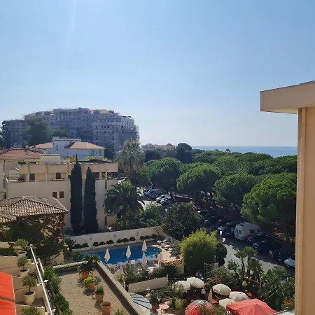 T3 Le President Proche Pinede Apartment *